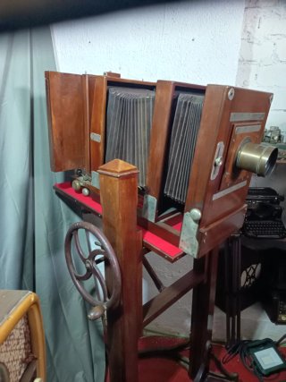 Cámara Antigua Estudio Madera
