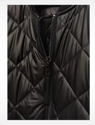 CHAQUETA BOMBER IMPERMEABLE ACOLCHADA. MUY CÓMODA