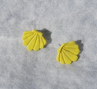 Pendientes artesanales rojos