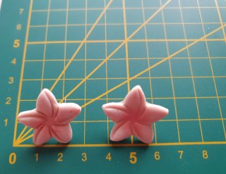 Pendientes artesanales rojos