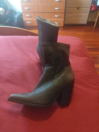 Botines negros Stradivarius