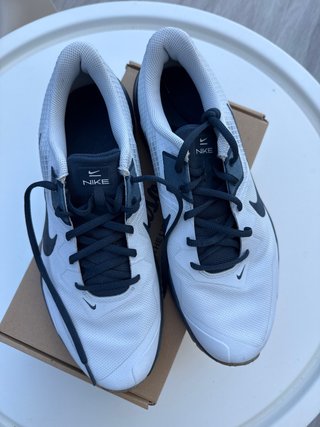 Zapatillas Nike Blancas y Negras