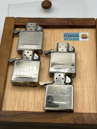 Set 4 Zippo FC Barcelona Trofeos Incluye Expositor