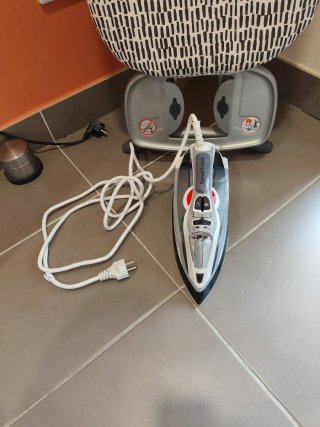 Plancha y tabla de planchar