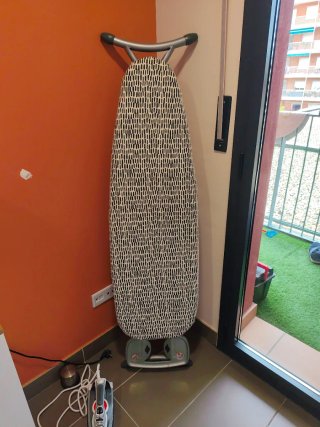 Plancha y tabla de planchar