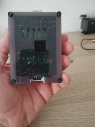 Raspberry Pi 3B con ventilador teclado y sd16 Gb