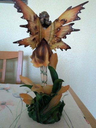 Figure decorative di fate con ali