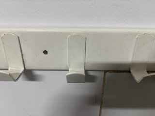 Colgador de chapa hierro lacado  en blanco