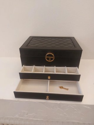 Portagioie grande nero con dettagli oro