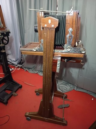 Cámara de estudio antigua de madera