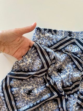 Shorts H&M blu damascati in viscosa – vita alta –