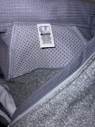 Chaqueta polar Quechua capucha gris y blanco