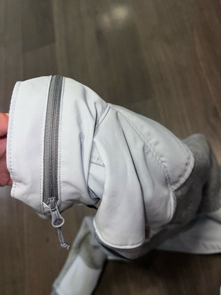 Chaqueta polar Quechua capucha gris y blanco