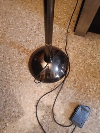 Lámpara de pie halógena metal
