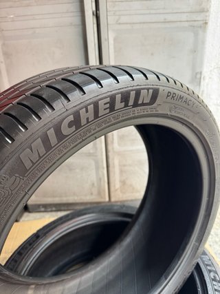 Neumáticos 225/40 R 18 92Y