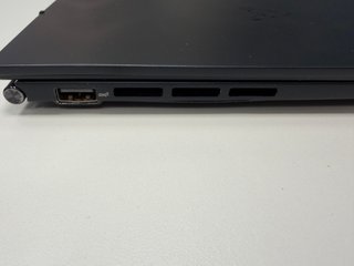 ASUS Zenbook 14 OLED-AMD Ryzen 7-16GB RAM-1TB HD
