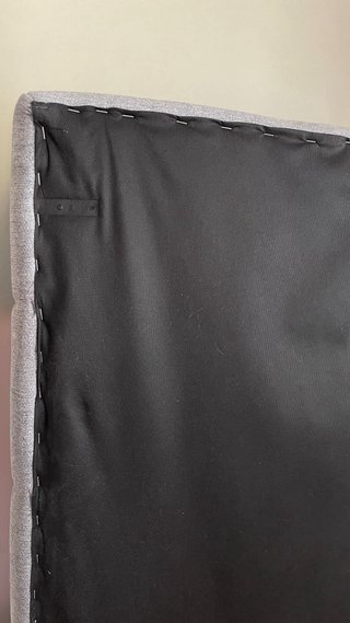 Cabecero de tela gris