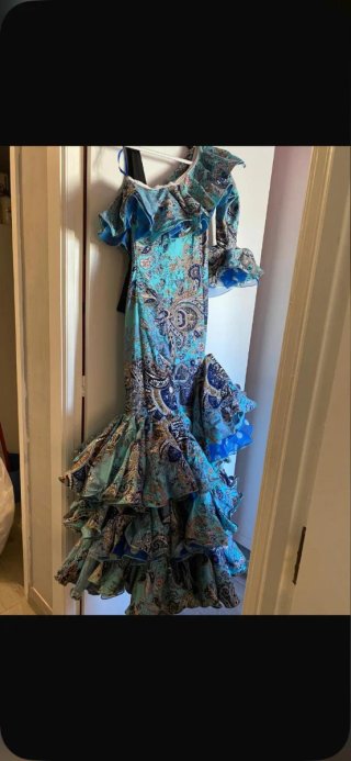 Traje de Gitana Negro y Amarillo en ecija