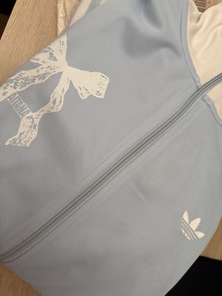 Chaqueta Adidas Aitana Azul y Blanca