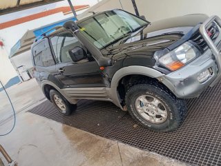 Mitsubishi Montero 2001