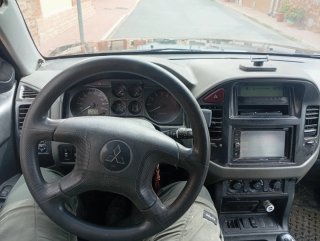 Mitsubishi Montero 2001