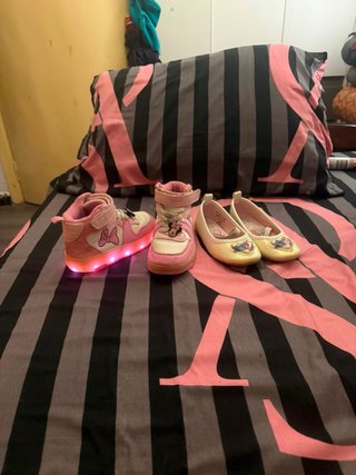 Zapatillas niña Minnie Mouse luces LED talla 27