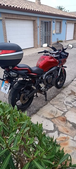 Yamaha FZ6 Fazer Roja