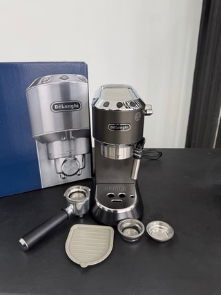 Cafetera DeLonghi Dedica Acero Inoxidable