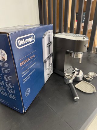 Cafetera DeLonghi Dedica Acero Inoxidable