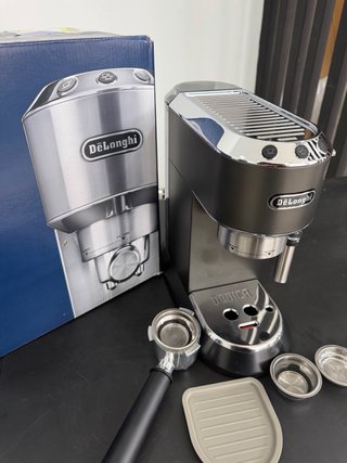 Cafetera DeLonghi Dedica Acero Inoxidable