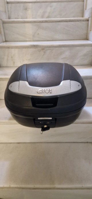 Baúl Moto GIVI Negro 36L