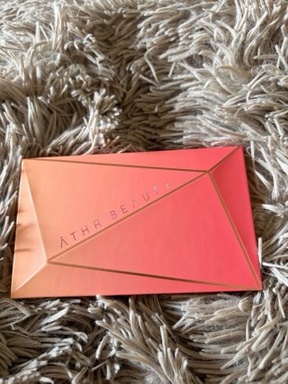 Paleta de sombras ATHR BEAUTY