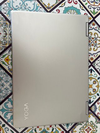 Lenovo Yoga 720-13IKB i5 8GB RAM 256GB SSD