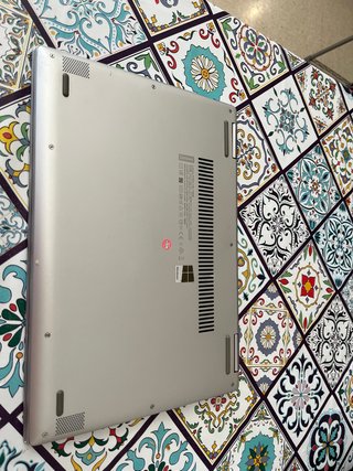 Lenovo Yoga 720-13IKB i5 8GB RAM 256GB SSD
