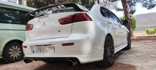 Paragolpes trasero Mitsubishi Lancer con difusor