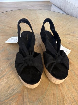 Alpargatas Negras Nuevas