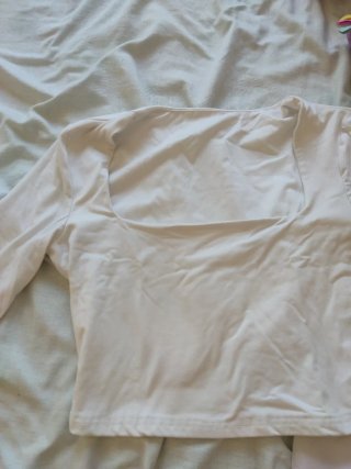 Camiseta blanca Shein escote cuadrado XS