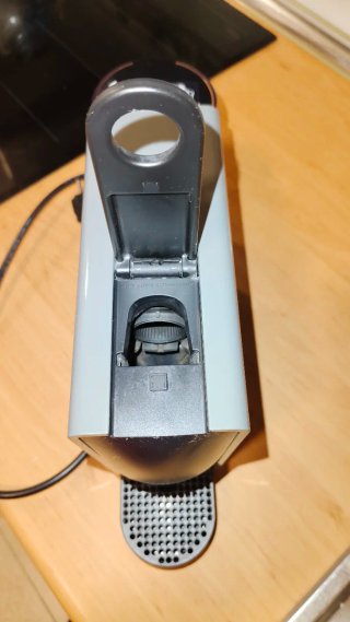 Cafetera Nespresso Essenza Mini Gris