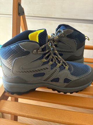 Zapatos montaña niño