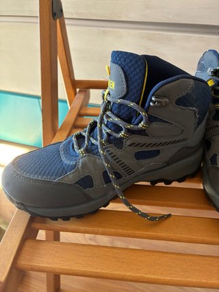 Zapatos montaña niño