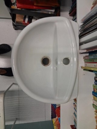 Lavabo y pie de cerámica