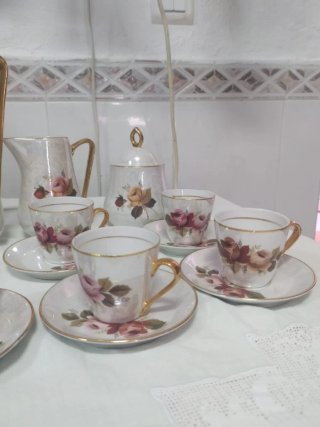 JUEGO de CAFÉ VINTAGE - Porcelana ROSAS