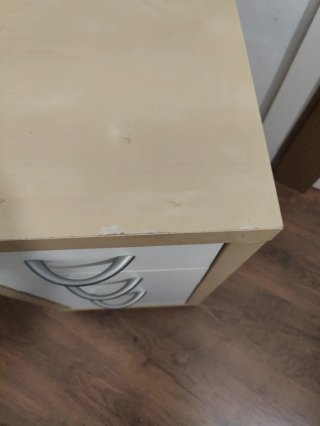 Cajonera Ikea Mikael con ruedas