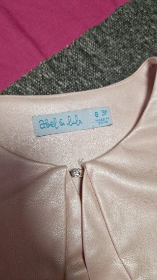 Vestido rosa empolvado con torera abel y Lula 8
