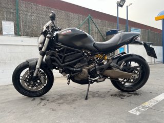 Ducati Monster 821 Dark