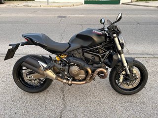 Ducati Monster 821 Dark