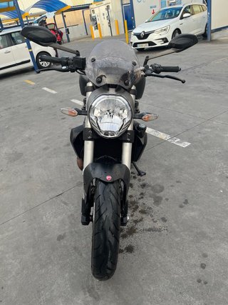 Ducati Monster 821 Dark