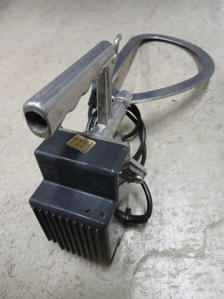 Gruppo motore con pala mescolatrice
