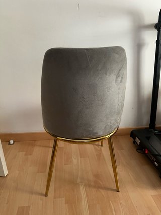 Mesa de comedor y 4 sillas