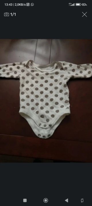 Bodi de bebé de manga larga con lunares